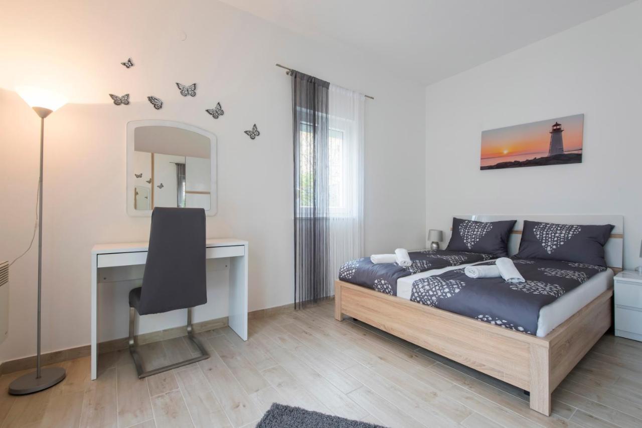Apartman Miki Borik Задар Екстериор снимка